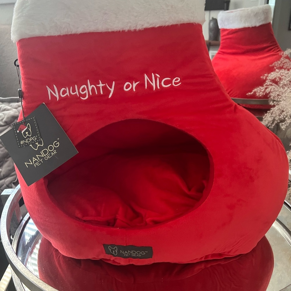 Nandog Red Naughty or Nice Pet Bed